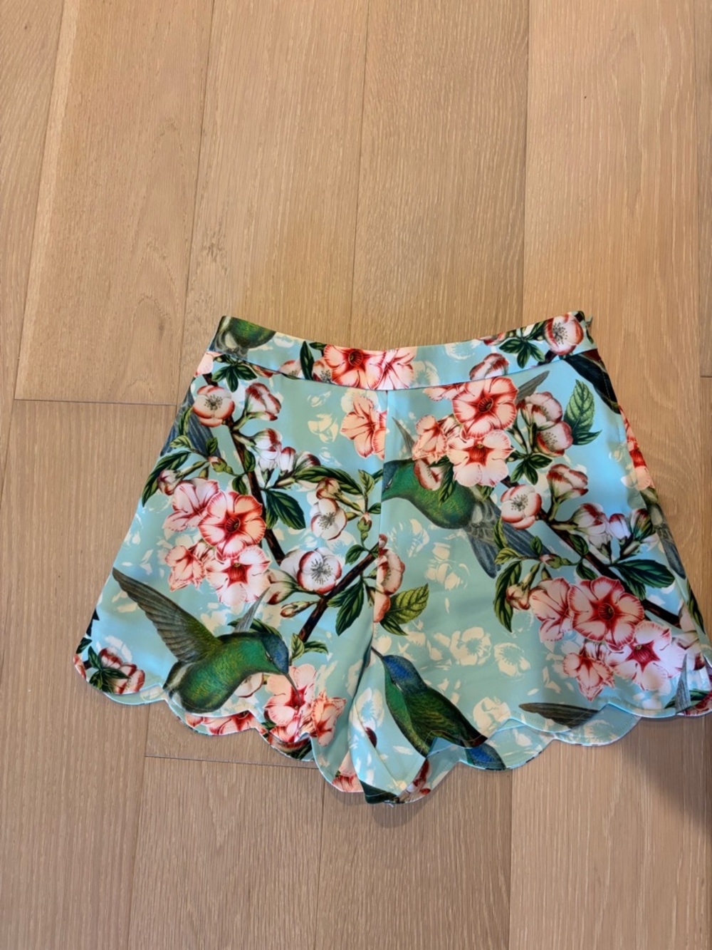 Ted Baker London Scalloped Hem Women's Shorts
